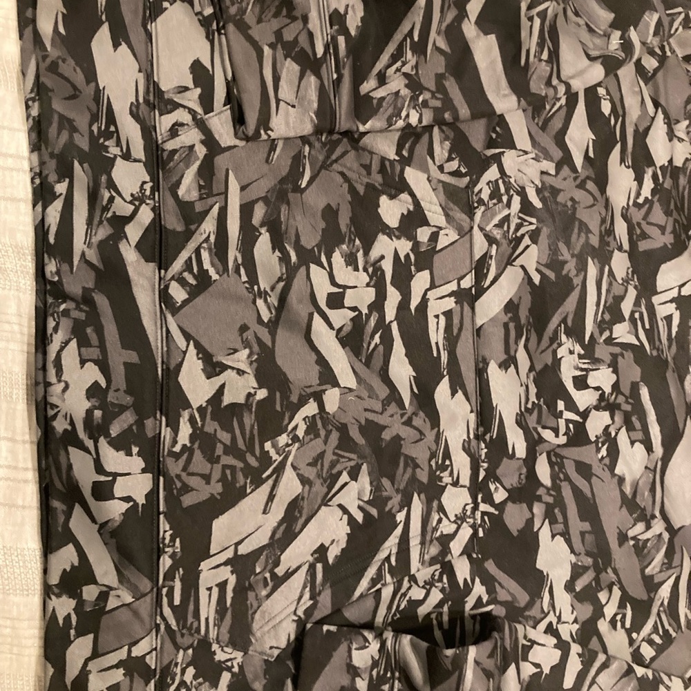 Men’s XL Russel hoodie. No pilling or stains.